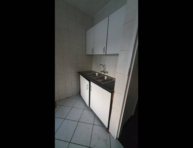2 BEDROOM APARTMENT FOR SALE IN WYCHWOOD